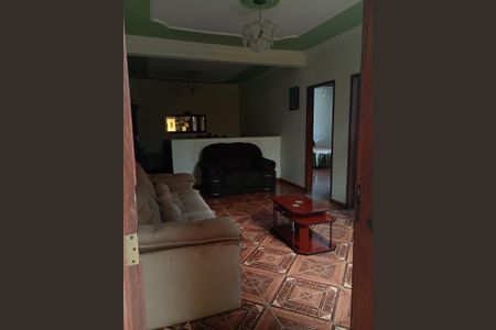 Casa à venda com 3 quartos, 396m² em Estrela do Oriente, Belo Horizonte