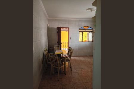 Casa à venda com 3 quartos, 396m² em Estrela do Oriente, Belo Horizonte