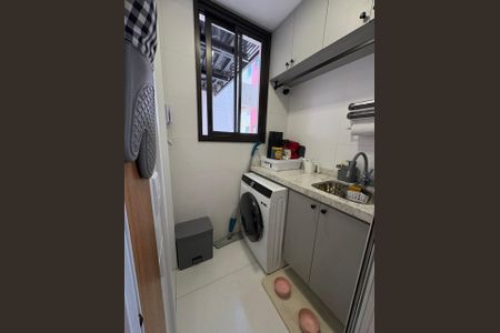Apartamento à venda com 72m², 2 quartos e 2 vagasÁrea de Serviço