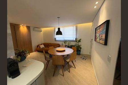 Apartamento à venda com 72m², 2 quartos e 2 vagasSala