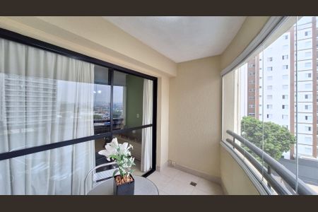 Apartamento à venda com 82m², 3 quartos e 2 vagasVaranda