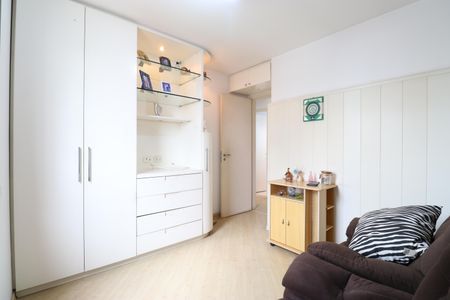 Apartamento à venda com 82m², 3 quartos e 2 vagasQuarto 2