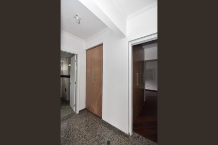 Apartamento para alugar com 147m², 3 quartos e 2 vagasCorredor