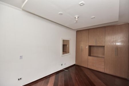 Apartamento para alugar com 147m², 3 quartos e 2 vagasSuíte