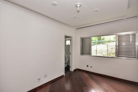 Apartamento para alugar com 147m², 3 quartos e 2 vagasSuíte
