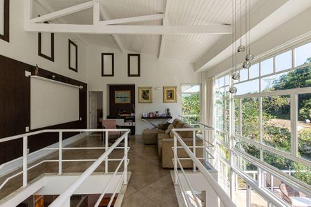 Casa à venda com 4 quartos, 300m² em Itaipu, Niterói