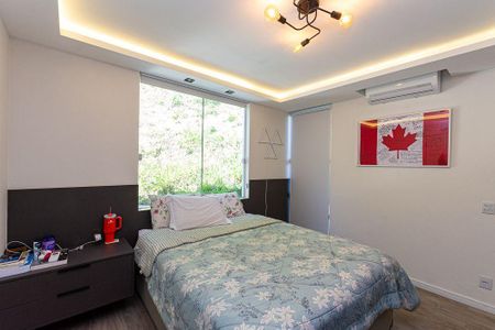 Casa à venda com 4 quartos, 300m² em Itaipu, Niterói