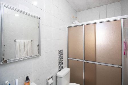 Casa à venda com 119m², 3 quartos e 1 vagaBanheiro casa 2