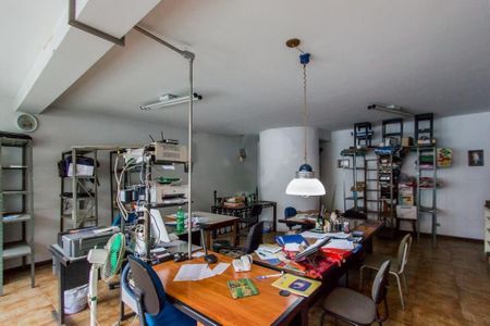 Casa à venda com 5 quartos, 712m² em Vila Cordeiro, São Paulo