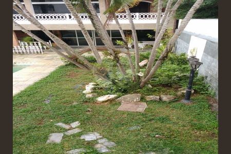 Casa à venda com 712m², 5 quartos e 4 vagas