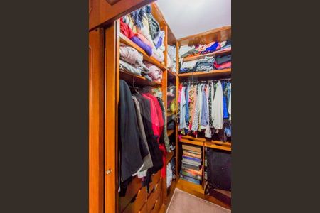 Casa à venda com 712m², 5 quartos e 4 vagas