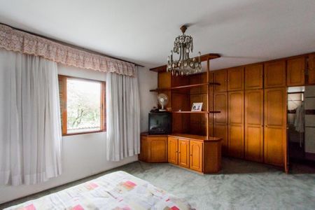 Casa à venda com 712m², 5 quartos e 4 vagas