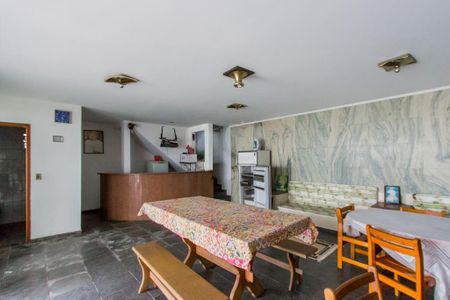 Casa à venda com 712m², 5 quartos e 4 vagas