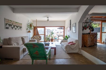 Sala de casa à venda com 3 quartos, 184m² em Tijuca, Rio de Janeiro