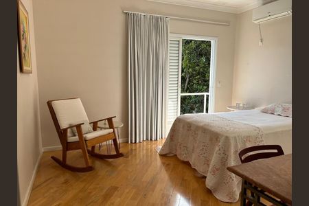 Casa à venda com 4 quartos, 278m² em Residencial Tres (Alphaville), Santana de Parnaíba