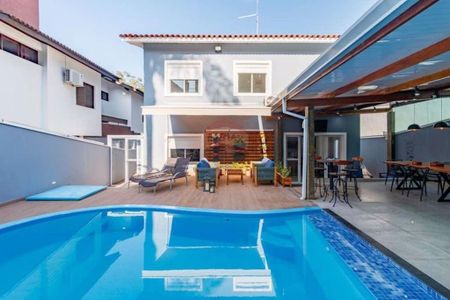 Casa à venda com 360m², 3 quartos e 4 vagas