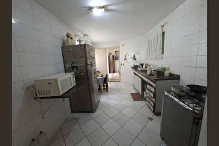 Casa à venda com 1 quarto, 180m² em Itaipu, Niterói