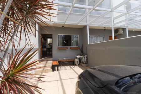 Casa à venda com 107m², 3 quartos e 2 vagasÁrea comum