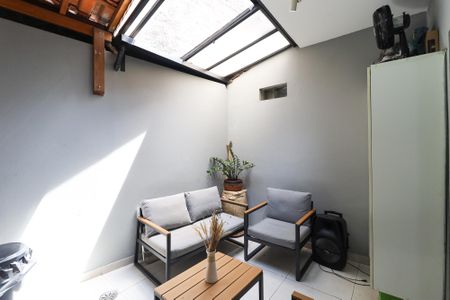 Casa à venda com 107m², 3 quartos e 2 vagasÁrea comum