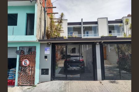 Casa à venda com 107m², 3 quartos e 2 vagasFachada