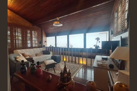 Casa à venda com 3 quartos, 318m² em Piratininga, Niterói