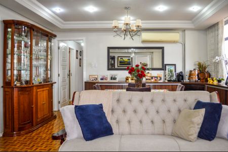 Apartamento à venda com 146m², 3 quartos e sem vaga Apartamento à venda com 146m², 3 quartos e sem vagaSala