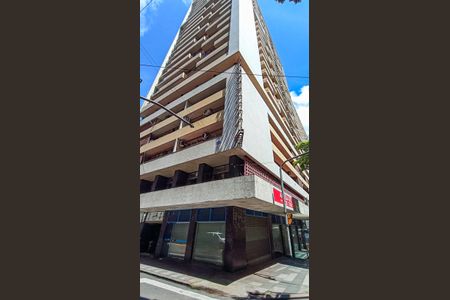 Apartamento à venda com 146m², 3 quartos e sem vaga Apartamento à venda com 146m², 3 quartos e sem vagaFachada