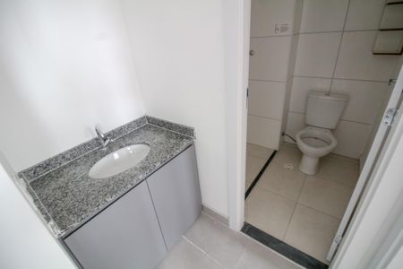 Apartamento à venda com 35m², 2 quartos e sem vaga Apartamento à venda com 35m², 2 quartos e sem vagaBanheiro Social