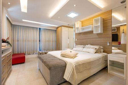 Casa à venda com 5 quartos, 252m² em Camboinhas, Niterói