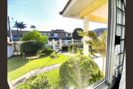 Casa de condomínio à venda com 268m², 2 quartos e 3 vagas