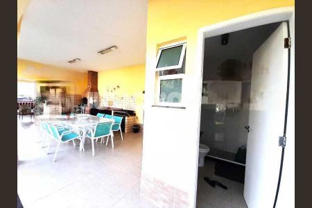 Casa de condomínio à venda com 268m², 2 quartos e 3 vagas