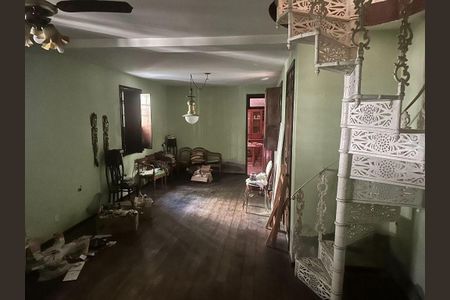 Casa à venda com 1 quarto, 96m² em Santa Rosa, Niterói