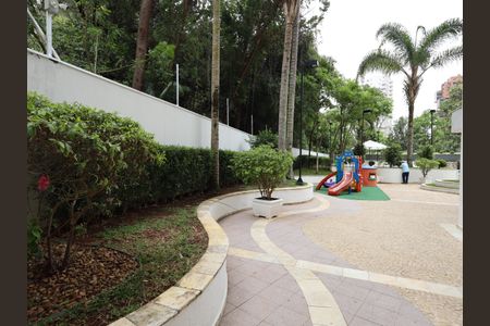 Apartamento para alugar com 210m², 3 quartos e 3 vagasÁrea comum - Playground