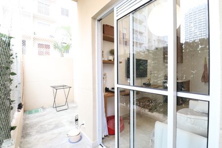 Varanda de apartamento para alugar com 1 quarto, 33m² em Parque Industrial Tomas Edson, São Paulo