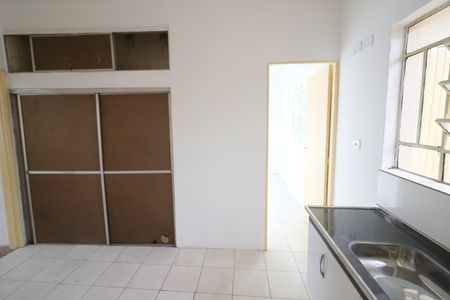 Casa para alugar com 160m², 2 quartos e 2 vagasCozinha
