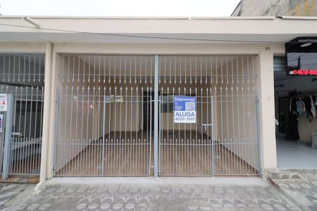 Casa para alugar com 160m², 2 quartos e 2 vagasFachada