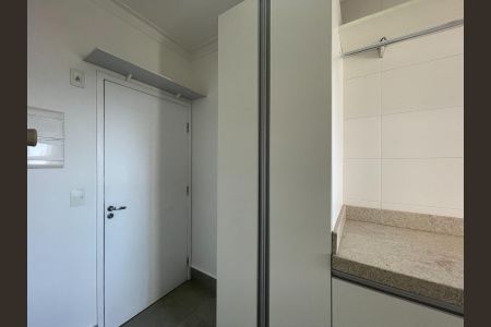 Apartamento à venda com 117m², 3 quartos e 2 vagas Apartamento à venda com 117m², 3 quartos e 2 vagasÁrea de Serviço