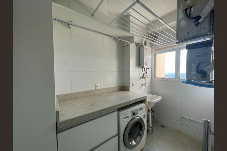 Apartamento à venda com 117m², 3 quartos e 2 vagas Apartamento à venda com 117m², 3 quartos e 2 vagasÁrea de Serviço