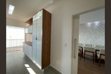 Apartamento à venda com 117m², 3 quartos e 2 vagas Apartamento à venda com 117m², 3 quartos e 2 vagasCozinha