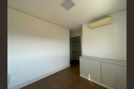 Apartamento à venda com 117m², 3 quartos e 2 vagas Apartamento à venda com 117m², 3 quartos e 2 vagasSuíte