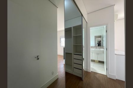 Apartamento à venda com 117m², 3 quartos e 2 vagas Apartamento à venda com 117m², 3 quartos e 2 vagasCloset Suíte