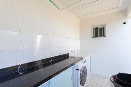 Casa à venda com 280m², 3 quartos e 3 vagasÁrea de Serviço