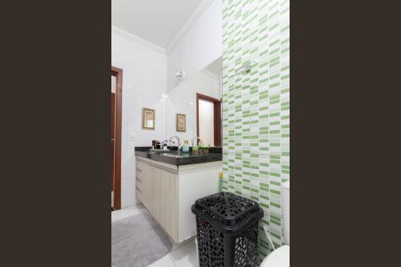 Casa à venda com 280m², 3 quartos e 3 vagasBanheiro Social