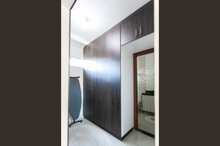 Casa à venda com 280m², 3 quartos e 3 vagasCloset da suíte