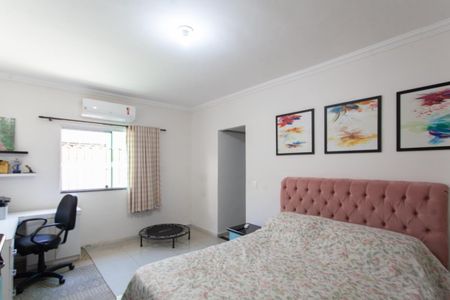 Casa à venda com 280m², 3 quartos e 3 vagasSuíte