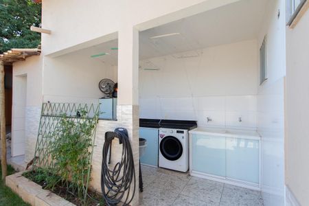 Casa à venda com 280m², 3 quartos e 3 vagasÁrea de Serviço