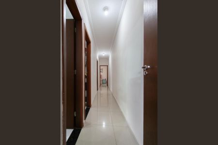 Casa à venda com 280m², 3 quartos e 3 vagasCorredor