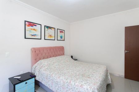 Casa à venda com 280m², 3 quartos e 3 vagasSuíte