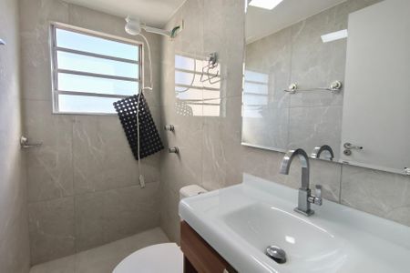 Apartamento à venda com 50m², 2 quartos e 1 vaga Apartamento à venda com 50m², 2 quartos e 1 vagaBanheiro