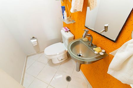 Casa à venda com 149m², 3 quartos e 2 vagasLavabo